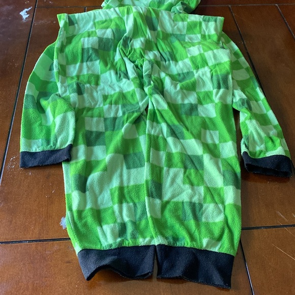 NEGOTIABLE Minecraft PJ hoodie. Size 14/16  zipper. 50 inches long.mojang brand. - Picture 3 of 8